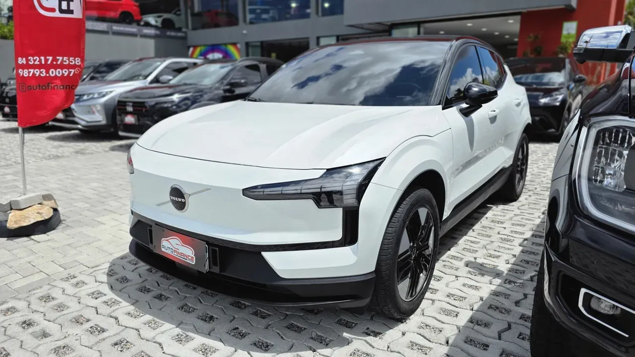 Volvo EX30 - Imagem 2