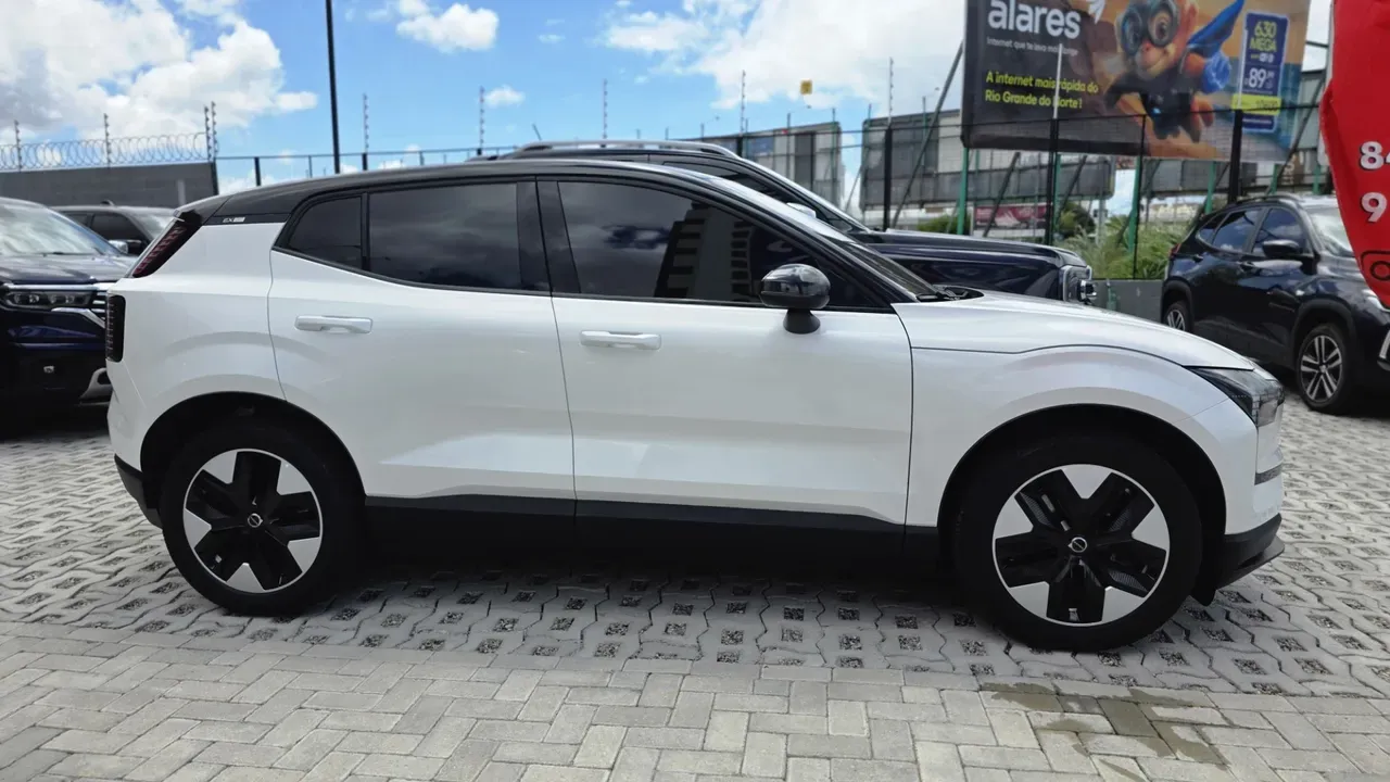 Volvo EX30 - Imagem 5