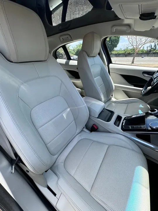 Jaguar I-pace - Imagem 18