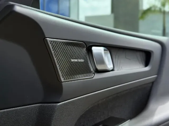Volvo XC40 Recharge - Imagem 15