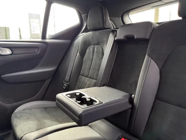 Volvo XC40 Recharge - Imagem 17