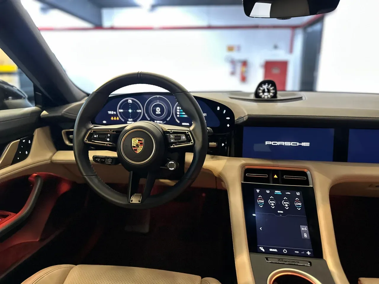 Porsche Taycan - Imagem 7