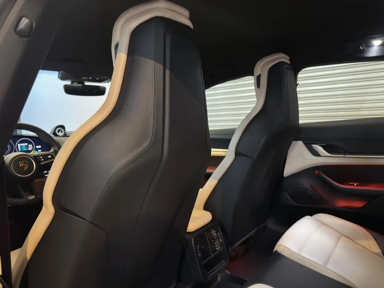 Porsche Taycan - Imagem 15