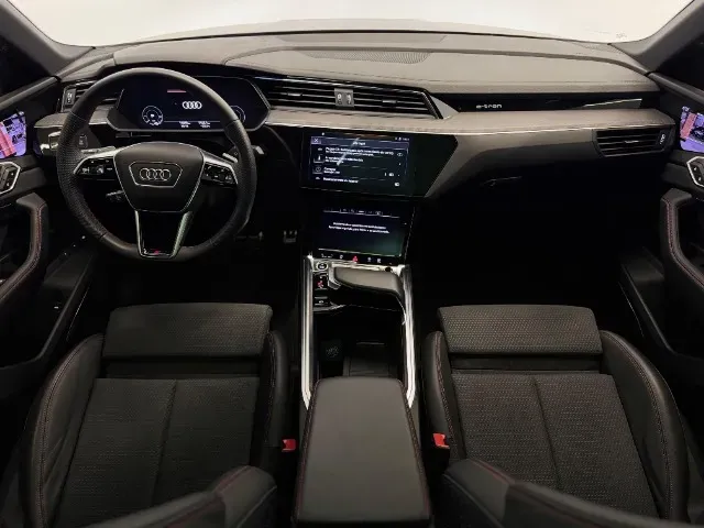 Audi Q8 E-tron - Imagem 9