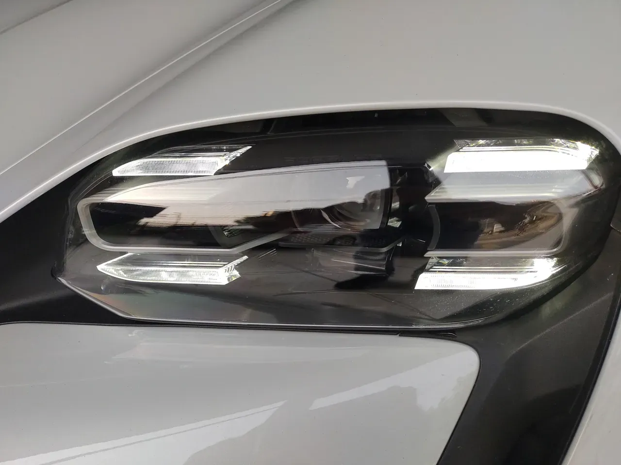 Porsche Taycan - Imagem 4