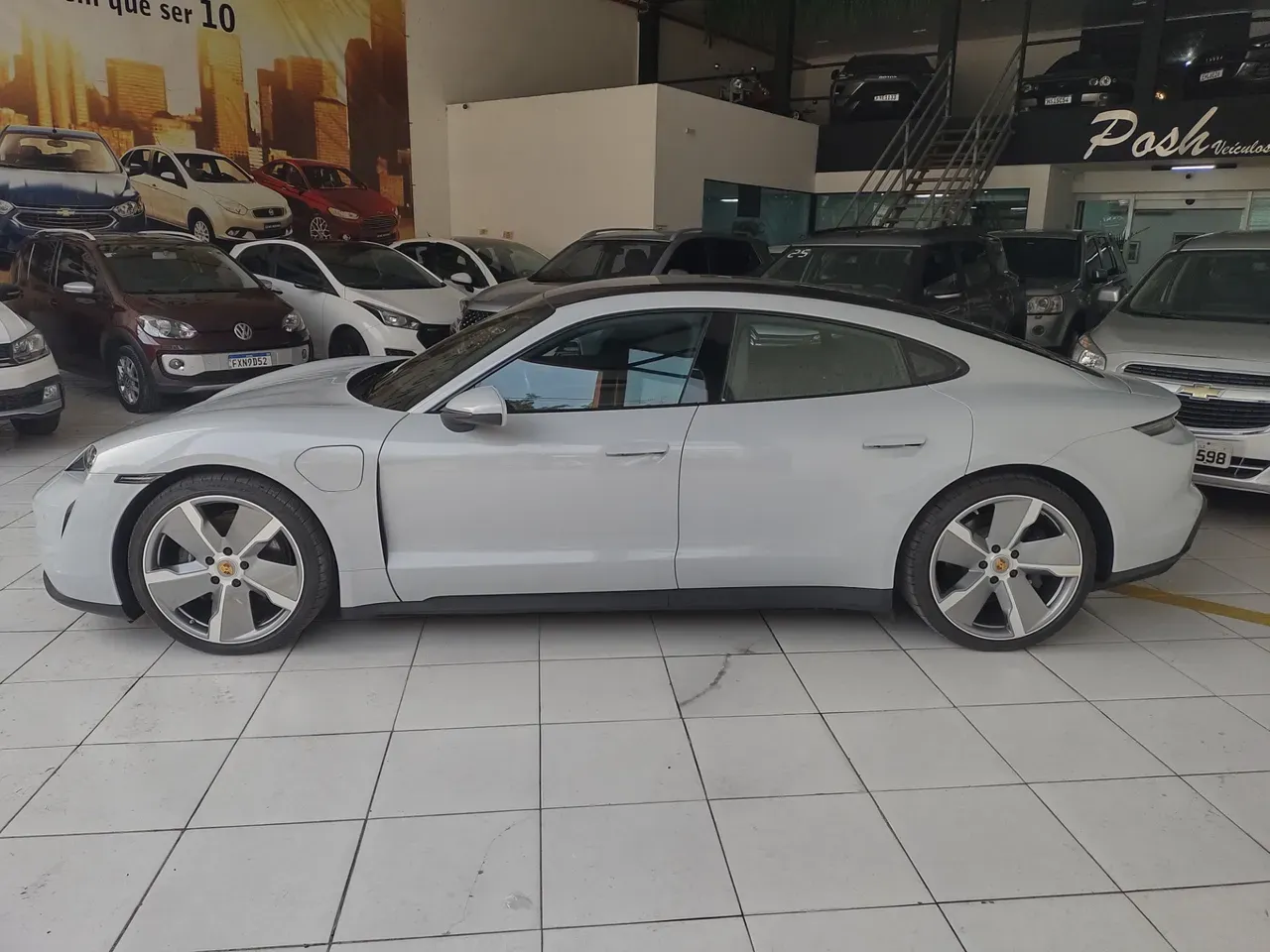 Porsche Taycan - Imagem 5