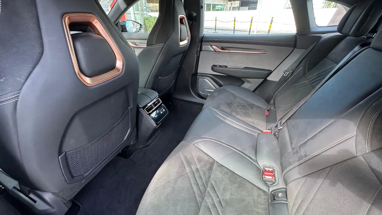 Zeekr 001 - Imagem 10