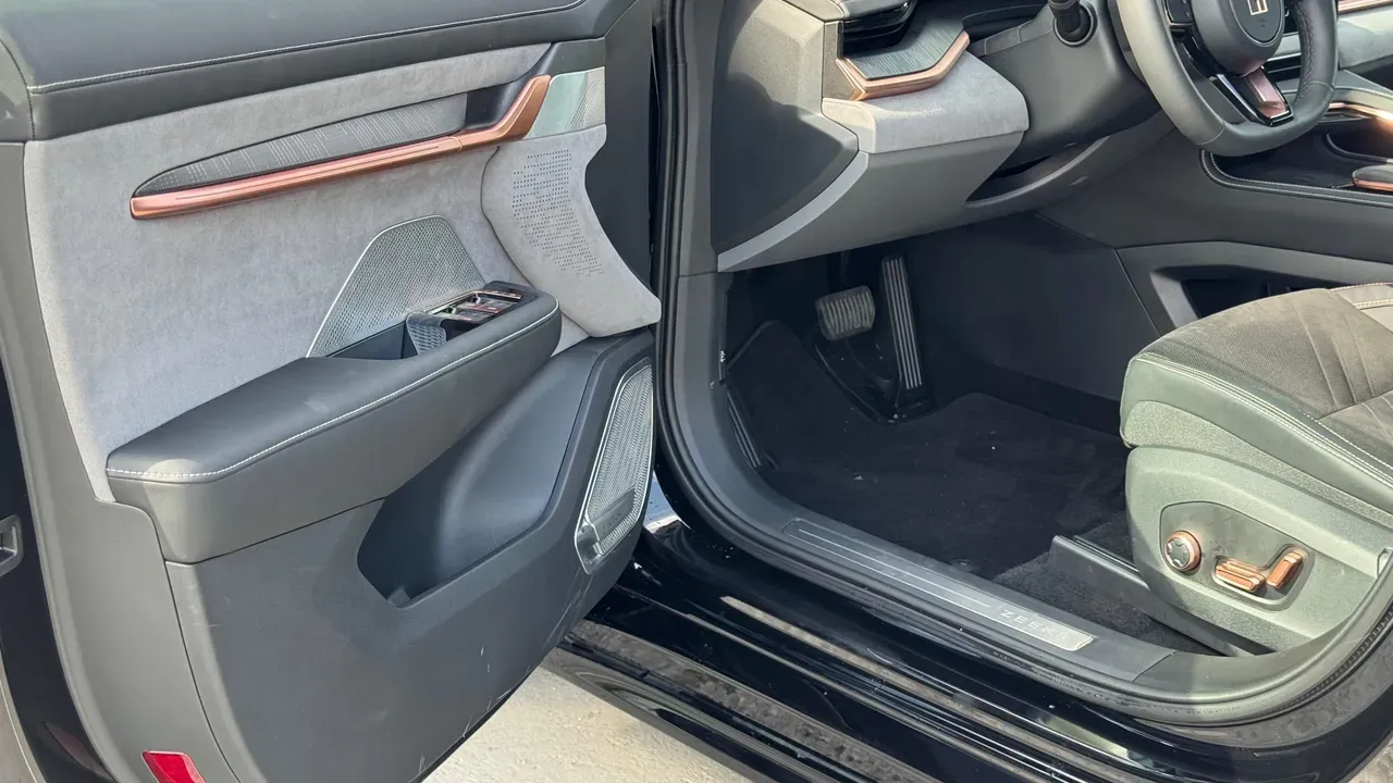 Zeekr 001 - Imagem 18