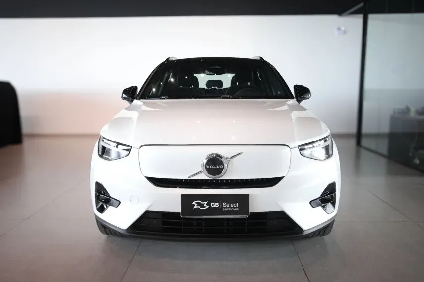 Volvo XC40 Recharge - Imagem 2