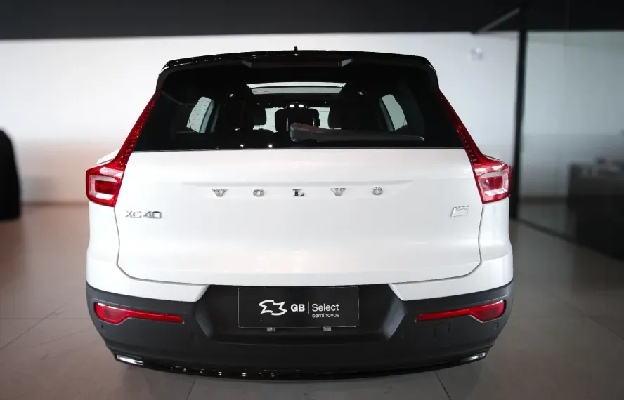 Volvo XC40 Recharge - Imagem 16