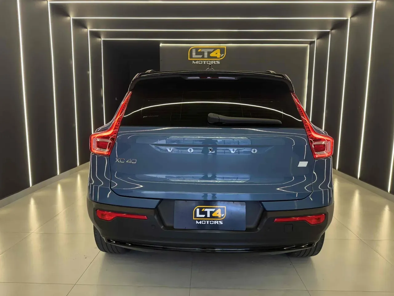 Volvo XC40 Recharge - Imagem 7