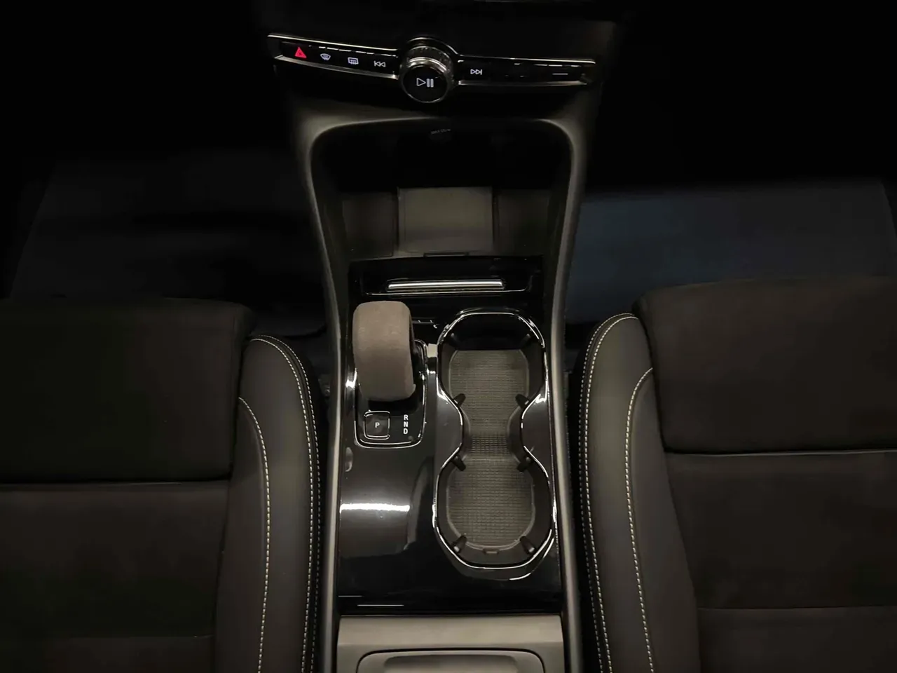 Volvo XC40 Recharge - Imagem 16