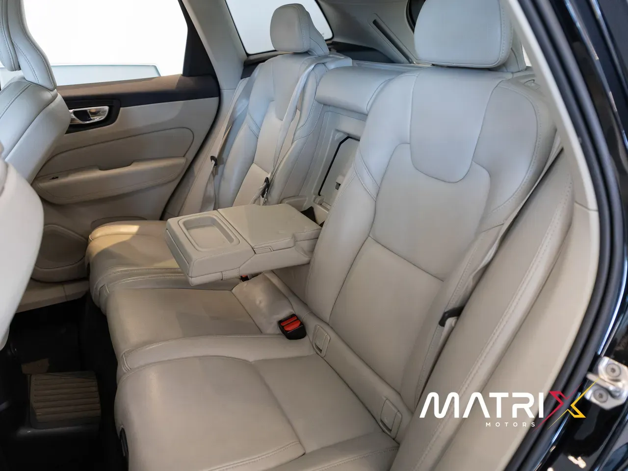 Volvo Xc60 Recharge Plug-in Hybrid - Imagem 19