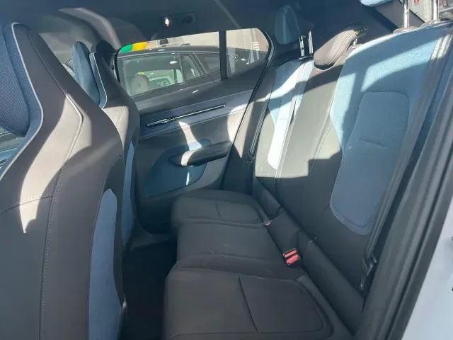 Volvo EX30 - Imagem 6