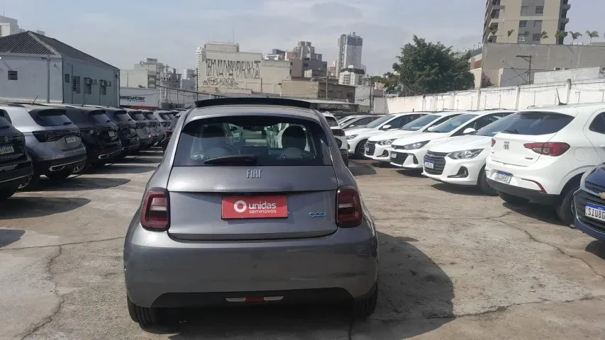 Fiat 500e - Imagem 6