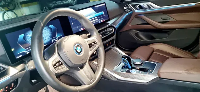 BMW I4 Edrive40 - Imagem 12