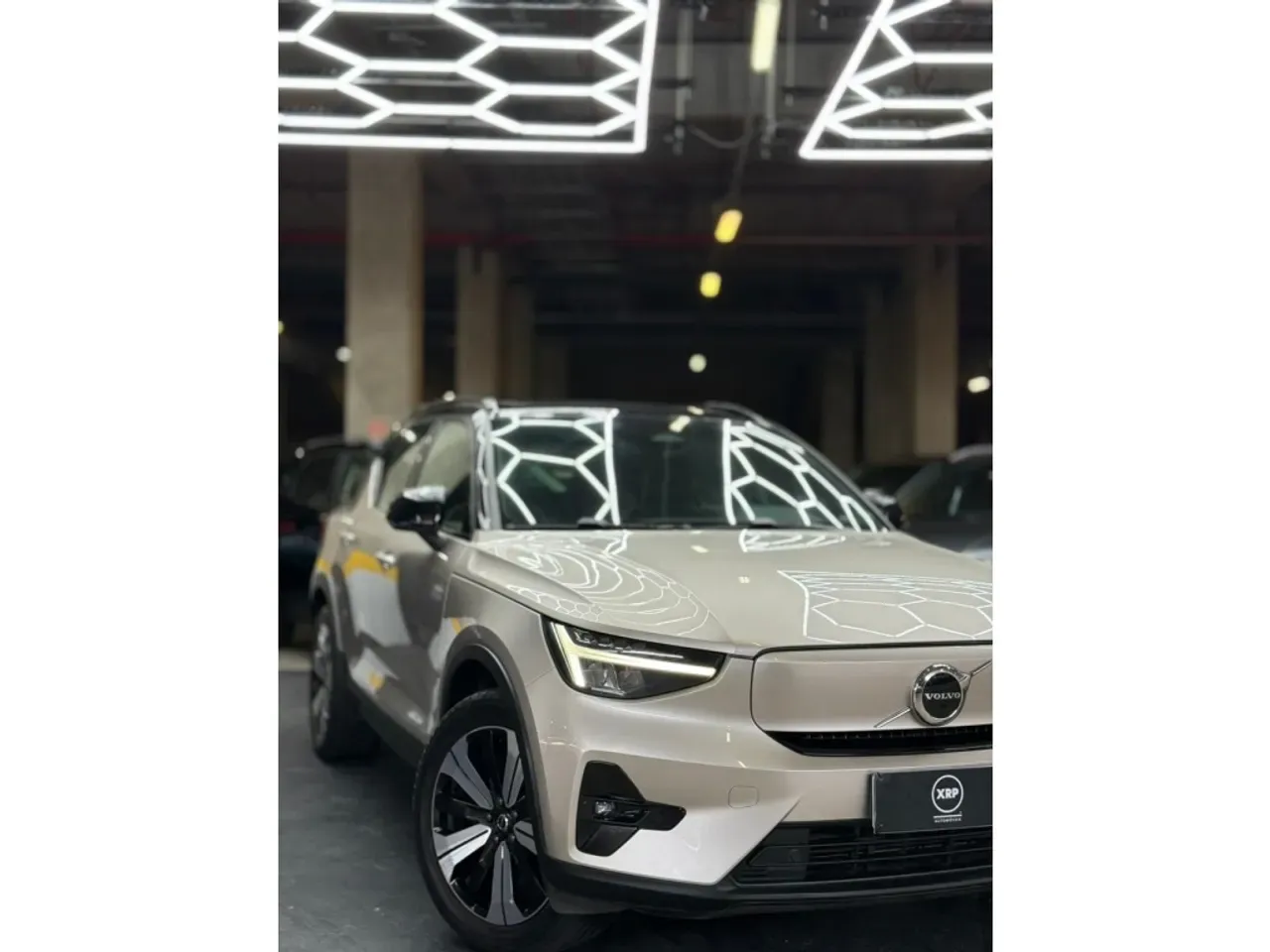 Volvo XC40 Recharge - Imagem 3