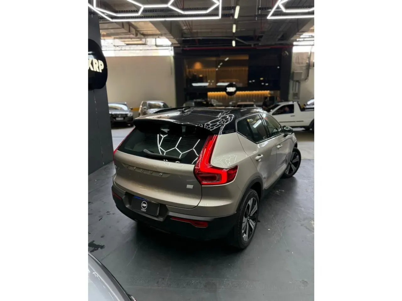 Volvo XC40 Recharge - Imagem 4