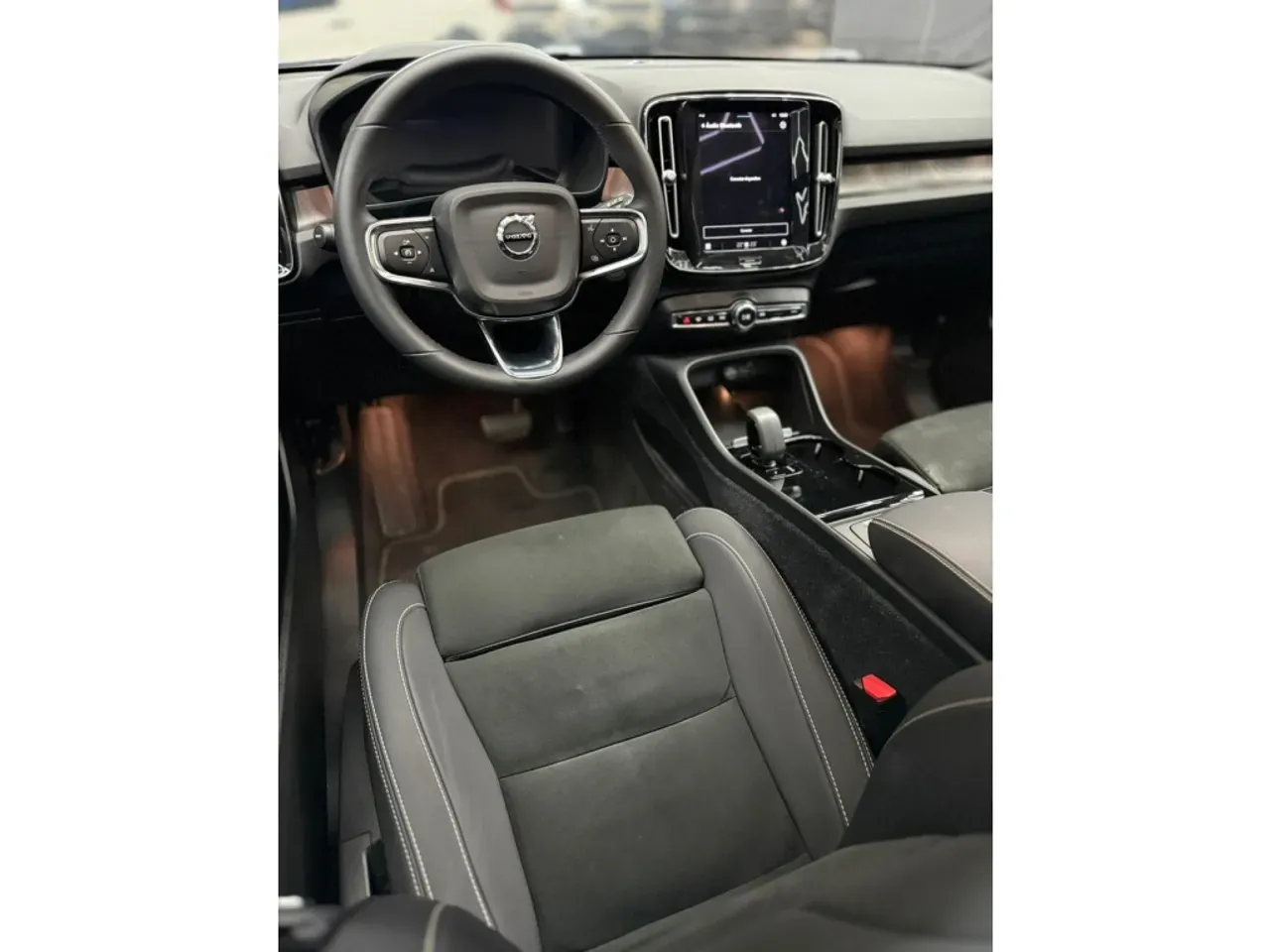 Volvo XC40 Recharge - Imagem 19