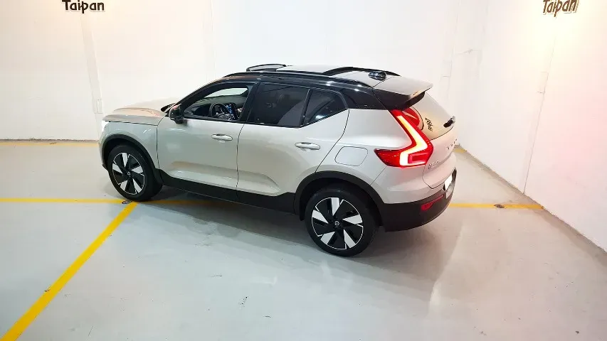 Volvo XC40 Recharge - Imagem 10