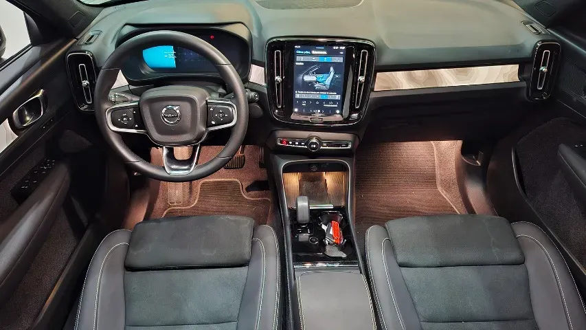 Volvo XC40 Recharge - Imagem 19