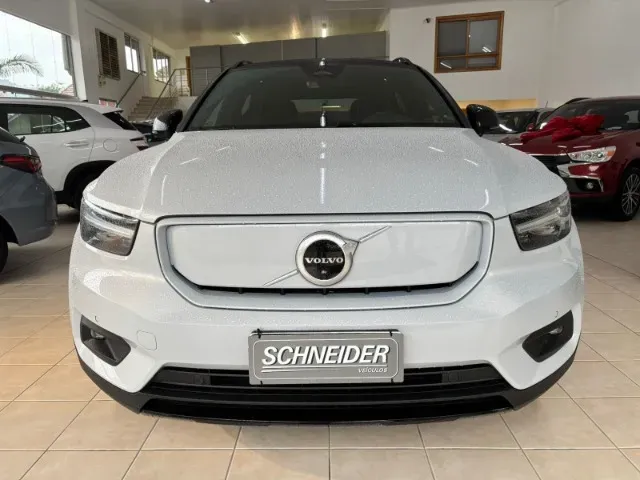 Volvo XC40 Recharge - Imagem 2