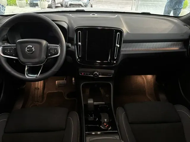 Volvo XC40 Recharge - Imagem 10