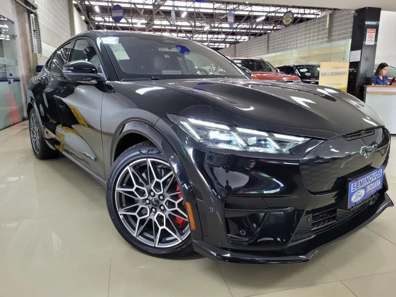 Ford Mustang Mach-e - Imagem 3