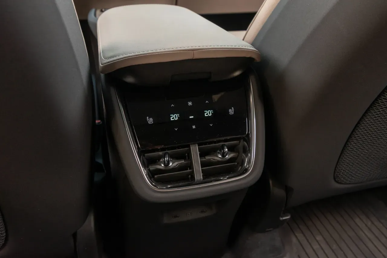 Volvo Ex90 - Imagem 17