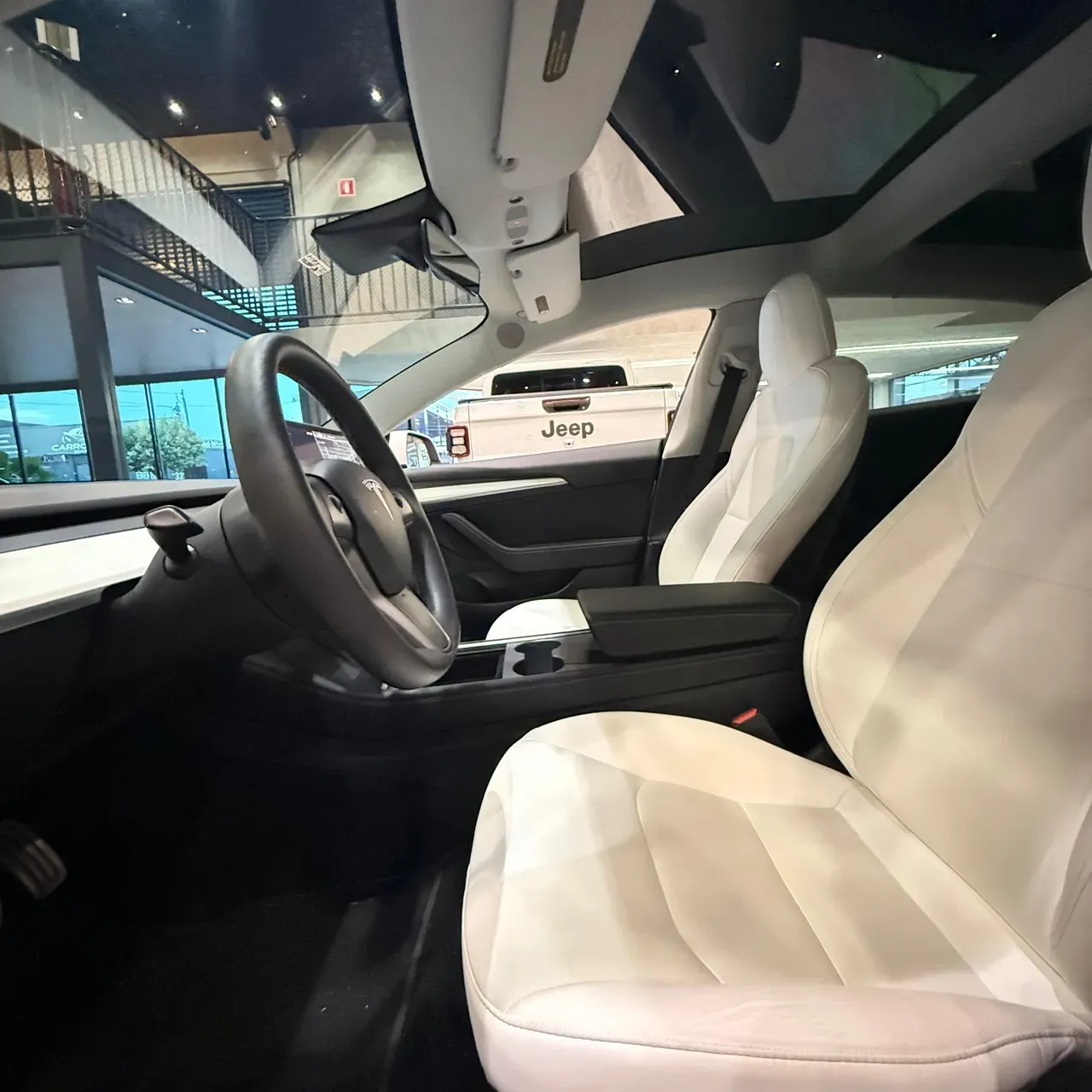 Tesla Model 3 - Imagem 8