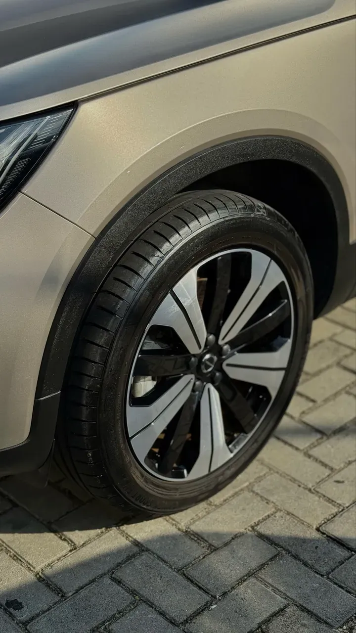 Volvo XC40 Recharge - Imagem 3