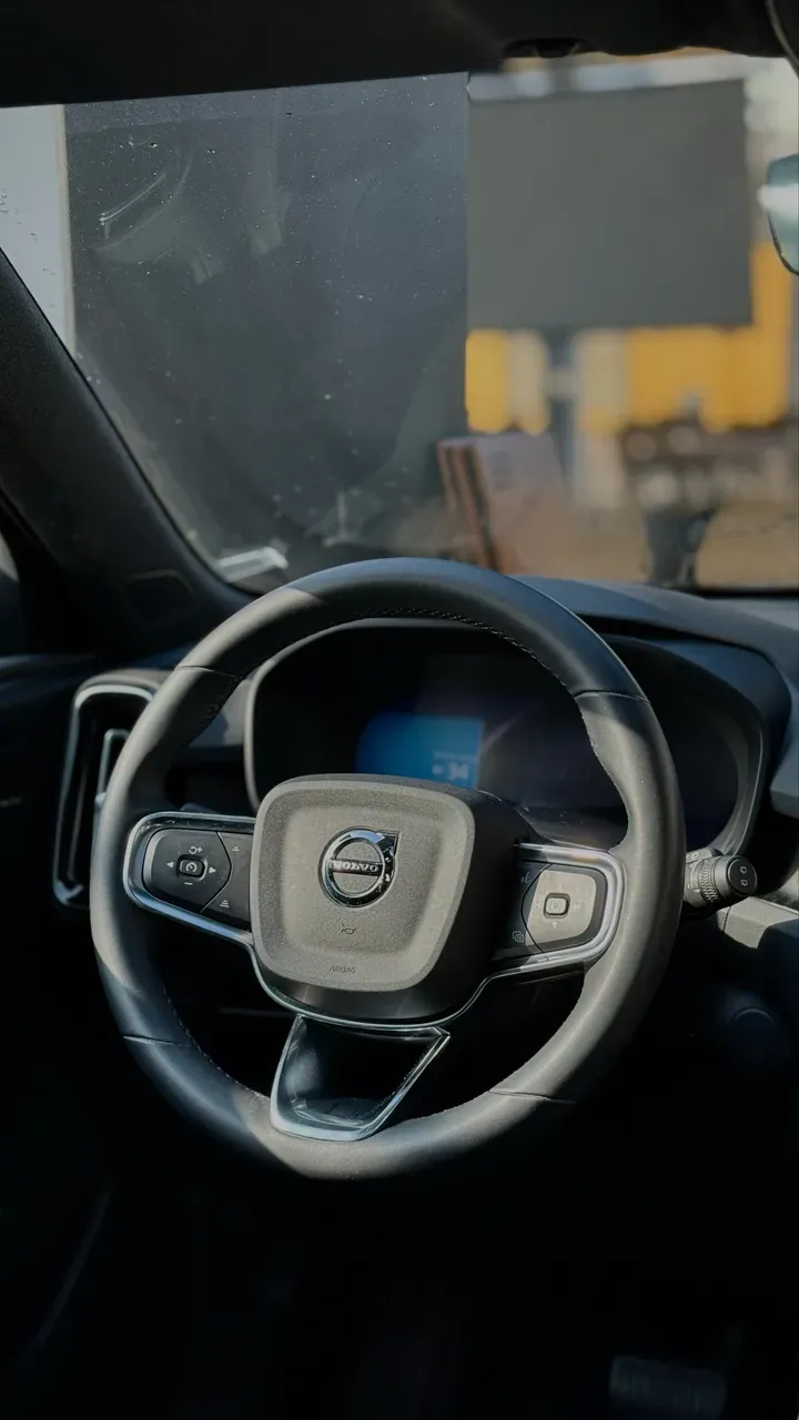 Volvo XC40 Recharge - Imagem 11