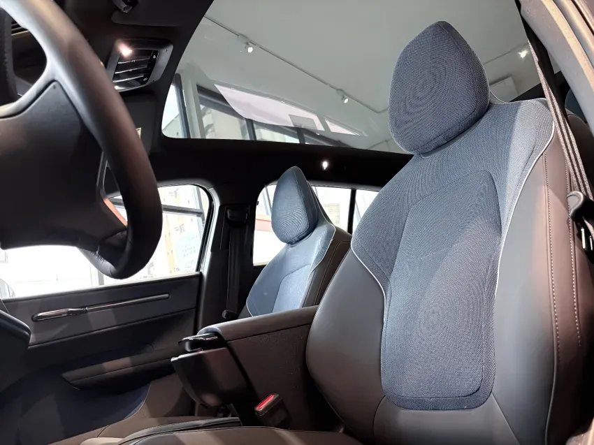 Volvo EX30 - Imagem 9