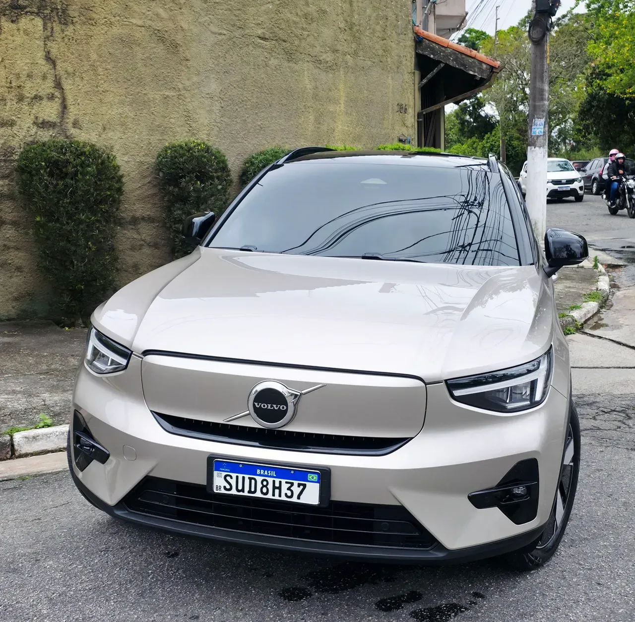 Volvo XC40 Recharge - Imagem 4