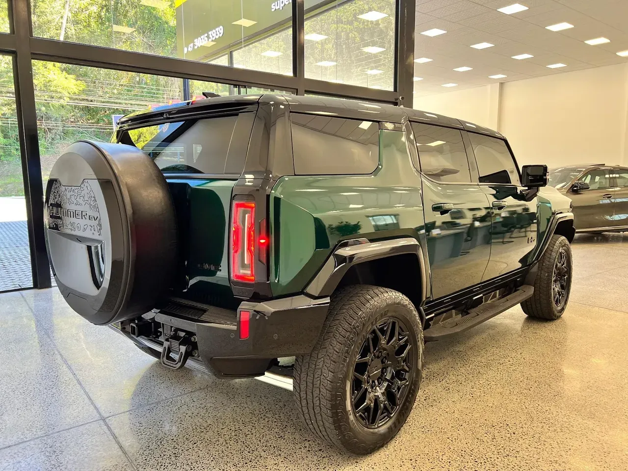 GMC Hummer EV SUV - Imagem 12