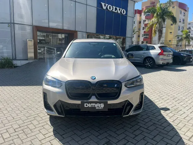 BMW IX3 - Imagem 2