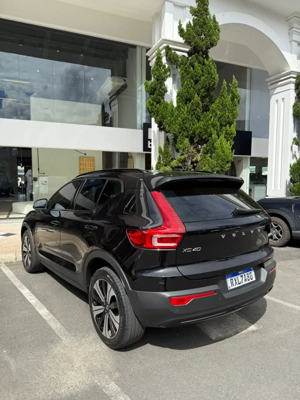 Volvo XC40 Recharge - Imagem 4
