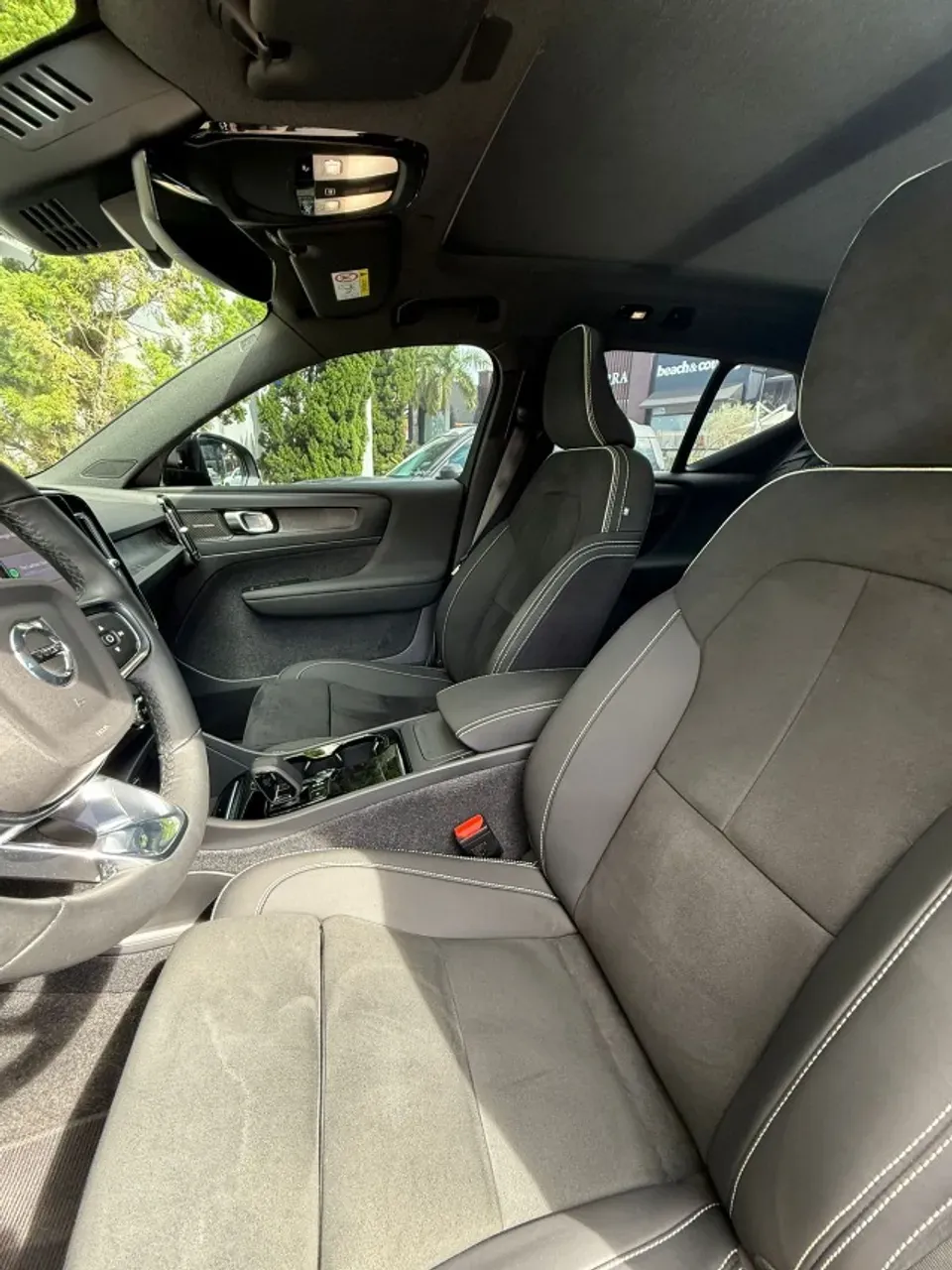 Volvo XC40 Recharge - Imagem 6