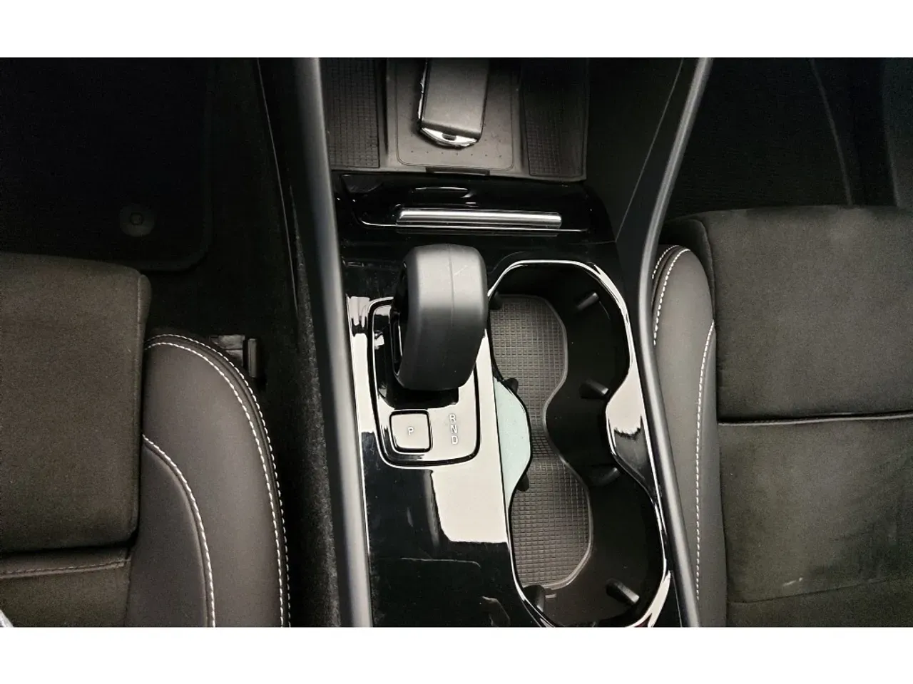 Volvo C40 Recharge - Imagem 12