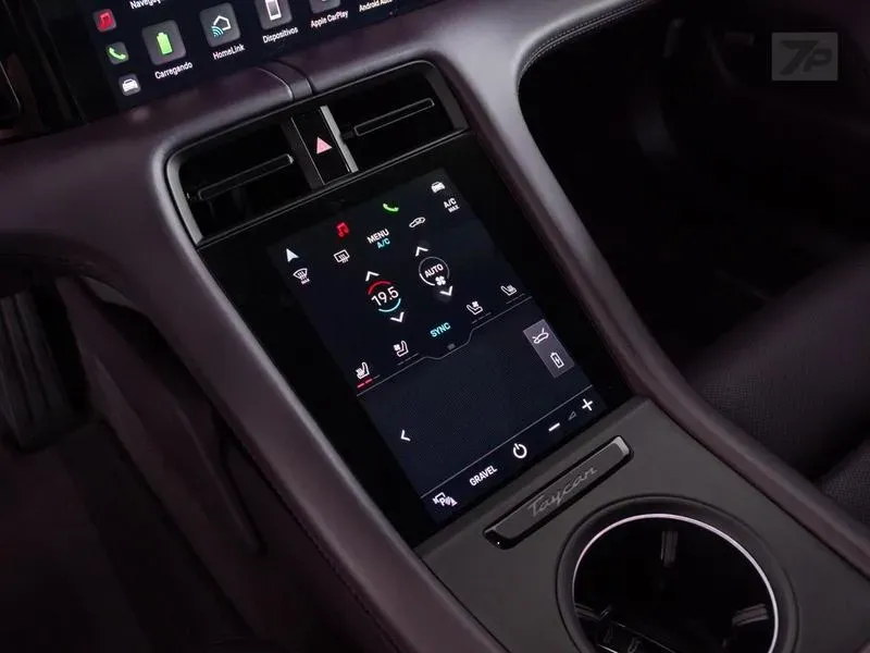 Porsche Taycan - Imagem 10
