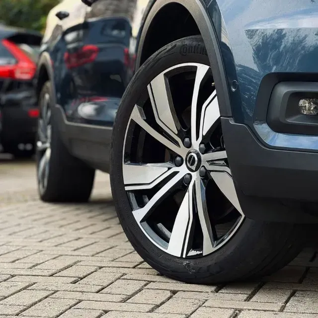 Volvo XC40 Recharge - Imagem 4