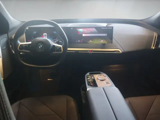 BMW Ix - Imagem 7
