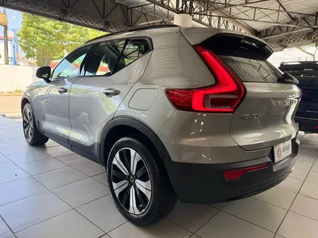 Volvo XC40 Recharge - Imagem 10