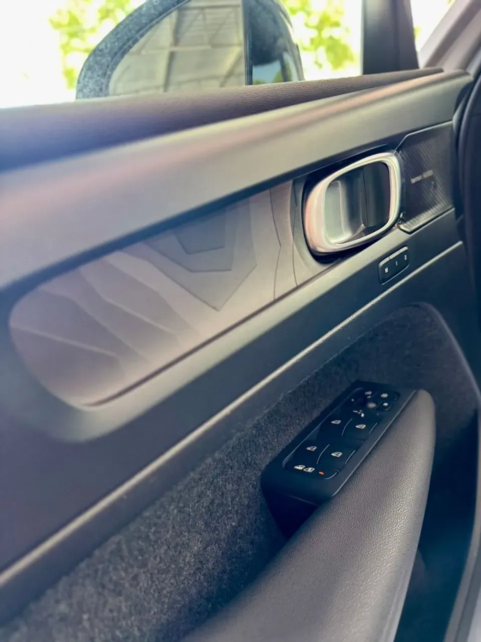 Volvo XC40 Recharge - Imagem 11