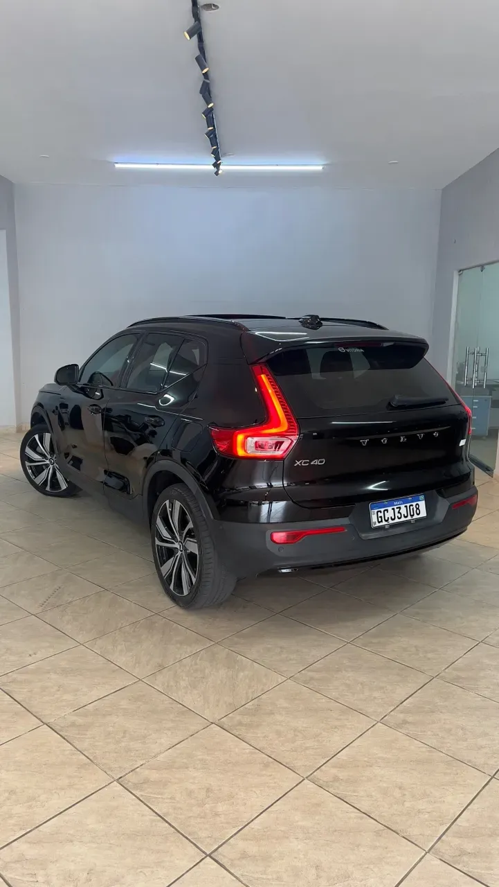 Volvo XC40 Recharge - Imagem 7