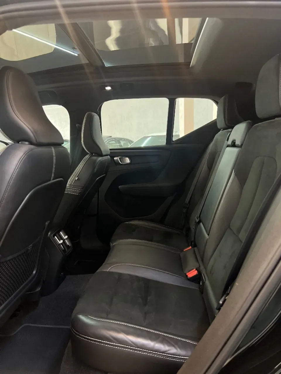 Volvo XC40 Recharge - Imagem 19