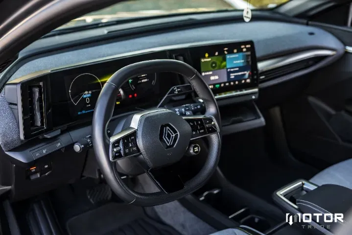 Renault Megane E-tech Electric - Imagem 11