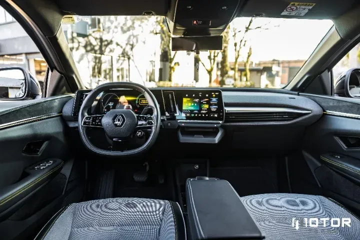 Renault Megane E-tech Electric - Imagem 20