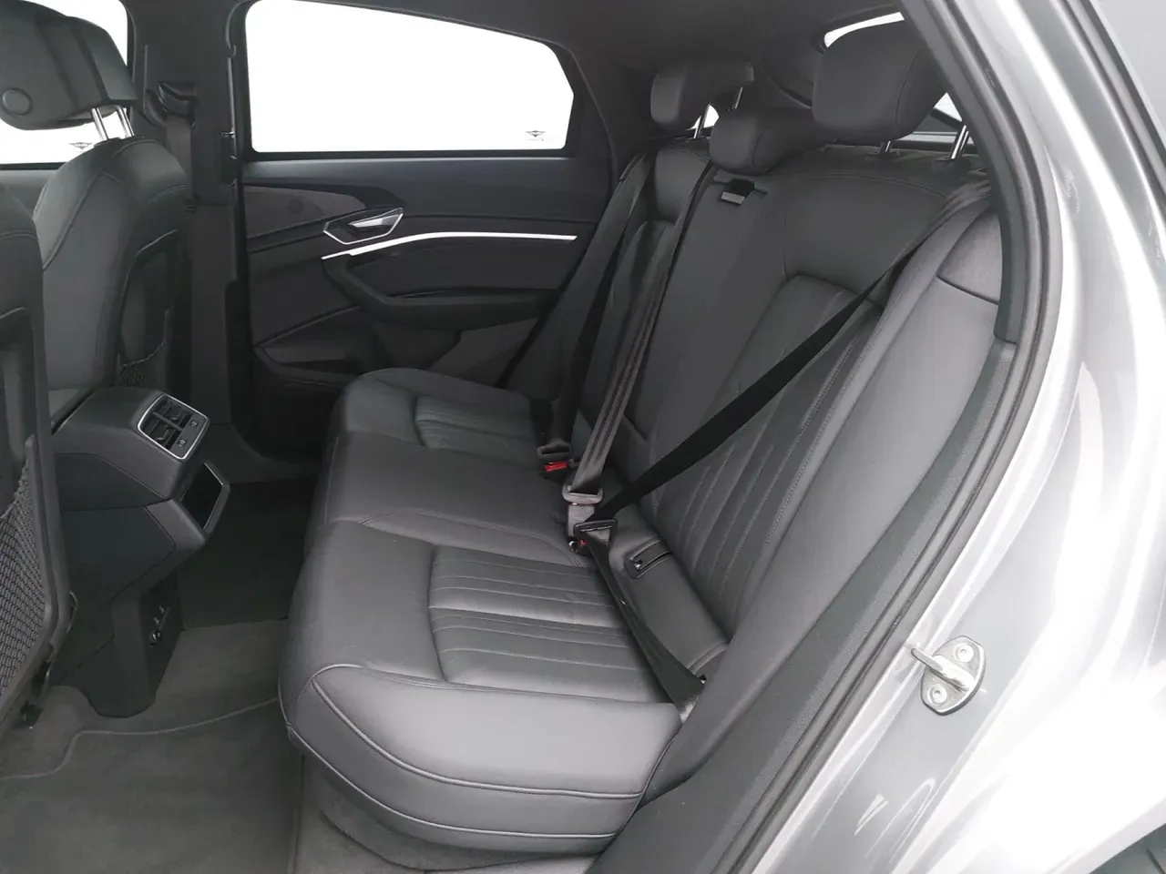 Audi E-tron Sportback - Imagem 13