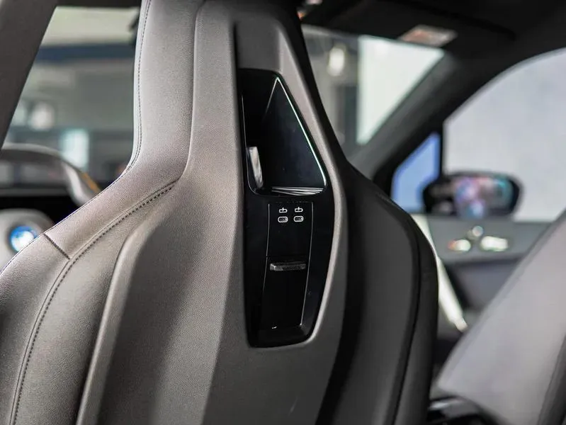 BMW Ix - Imagem 19